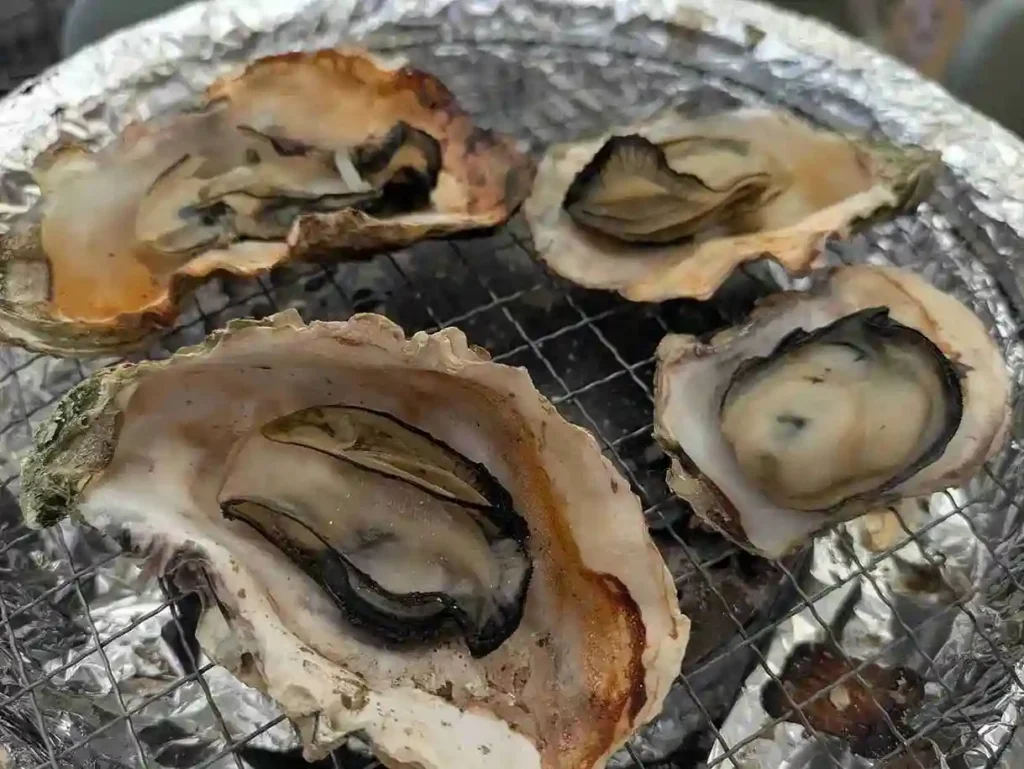 焼き上がった牡蠣