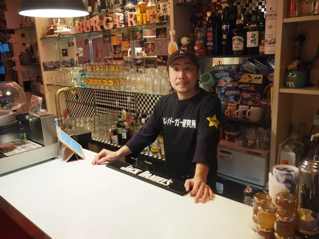 高槻バーガー　T’s Diner オーナー