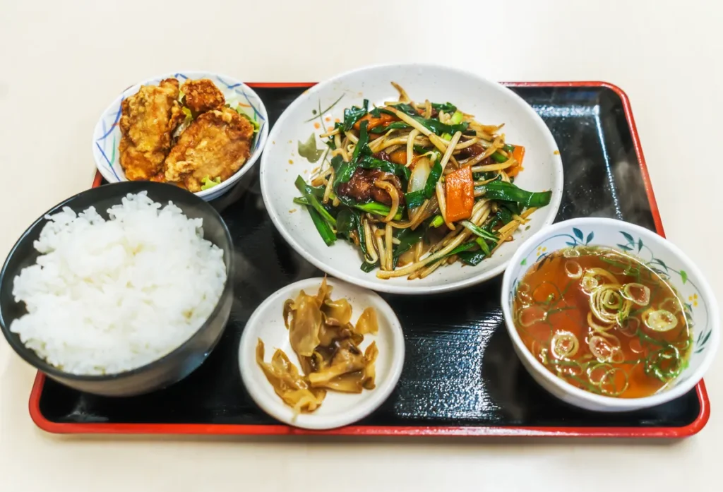 中華料理たんたん店　レバニラ定食
