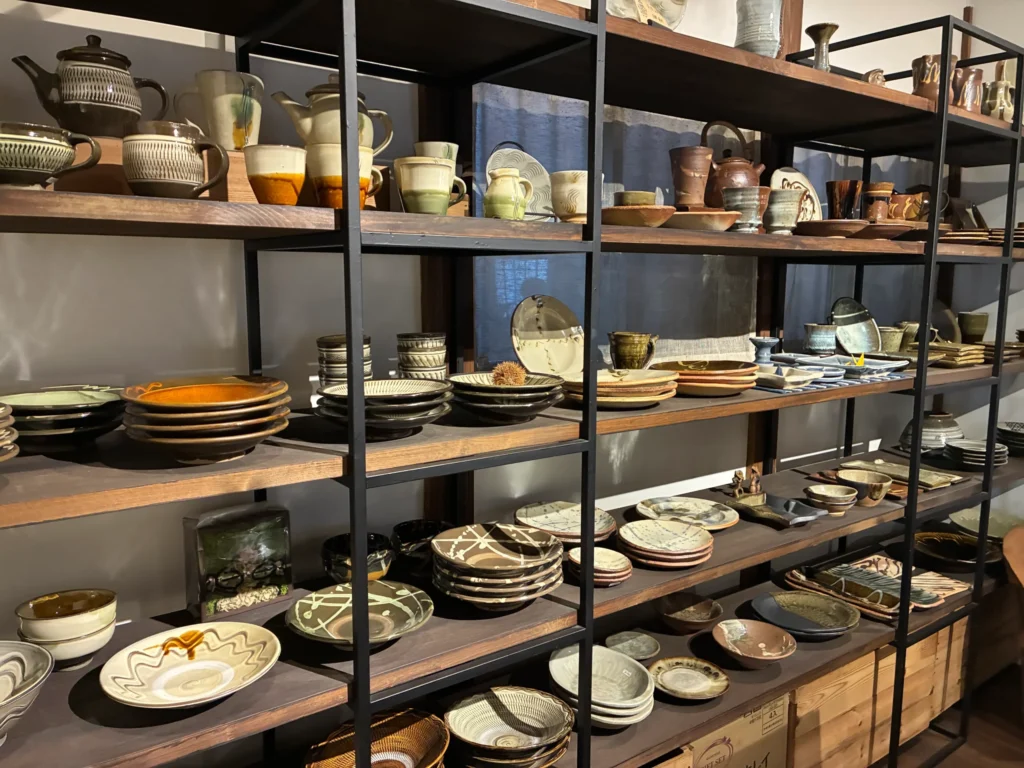 テマヒマ、民芸食器