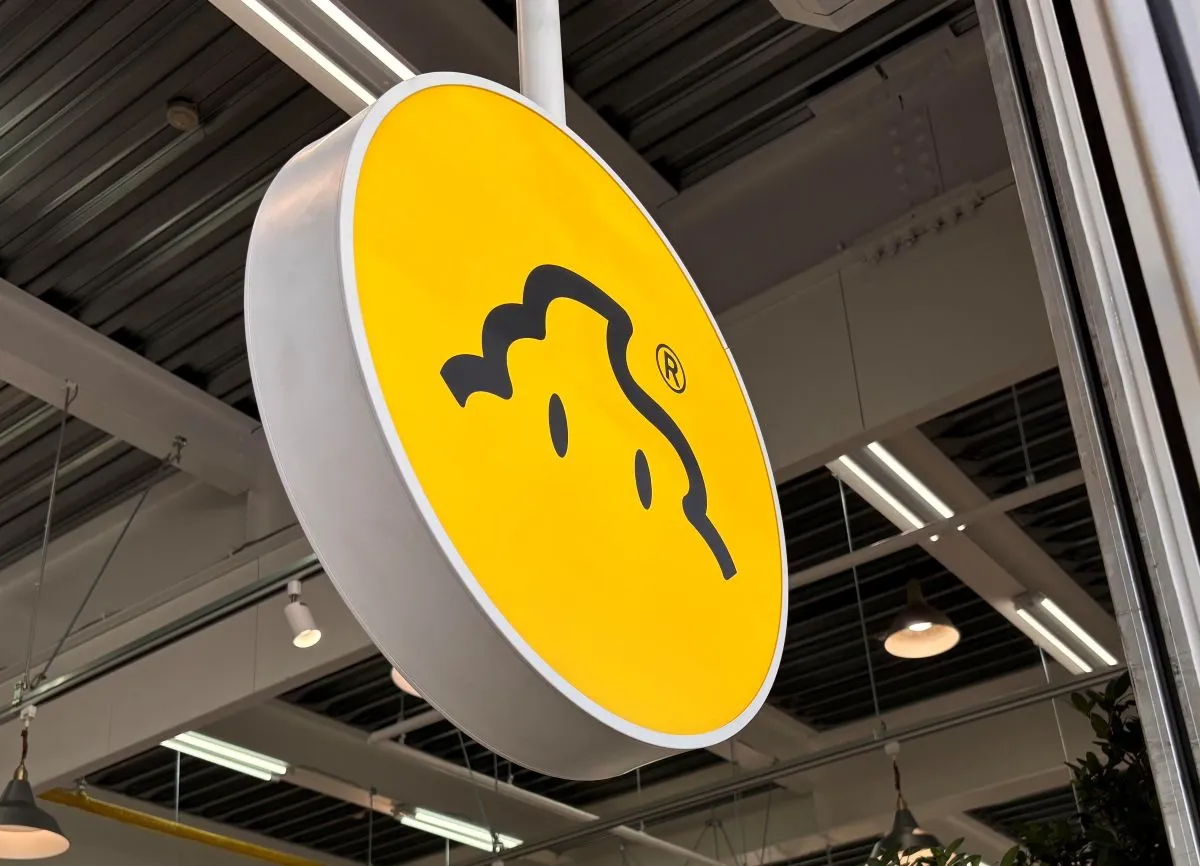 【北摂初出店】箕面 新家｜2/13（金）メディアでも話題の「ウンコちゃんの家具屋さん」がグランドオープン