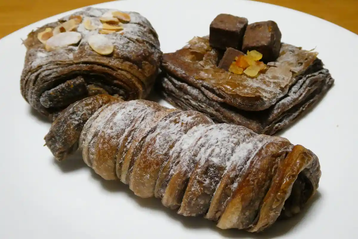 吹田・和光堂製パンの2月の新作はビターチョコが充実！