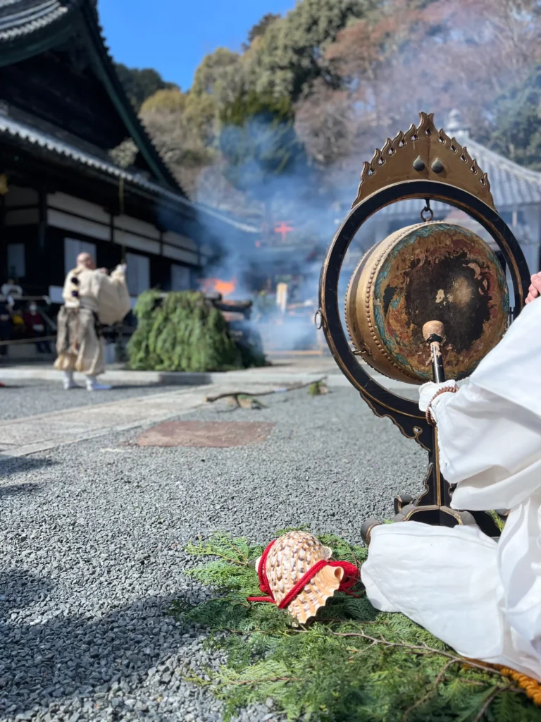 柳谷観音寺厄除け行事 開眼大護摩供　ほら貝