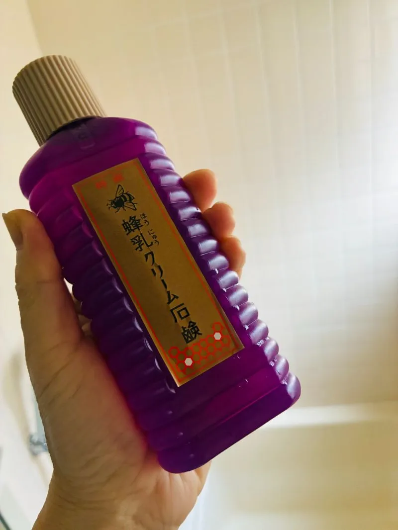 購入した蜂乳クリーム石鹸