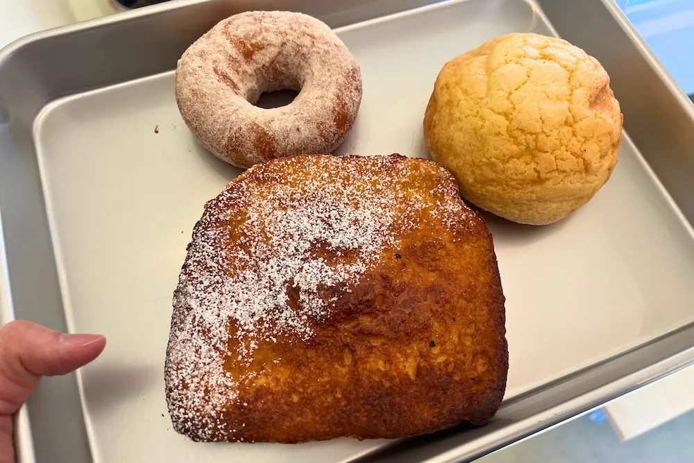 PindeBleu彩都西のパン