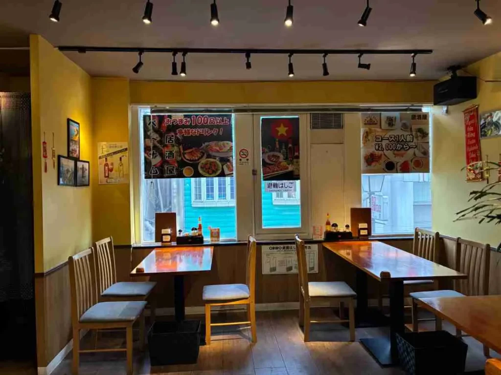 39 ヴィエト クアン レストラン　内観