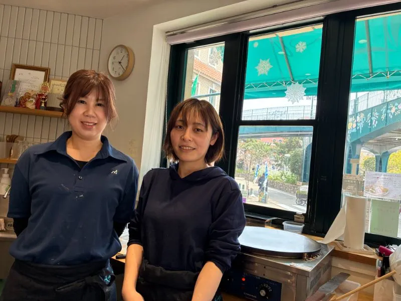 店長の平井さんと栄養士の河井さん