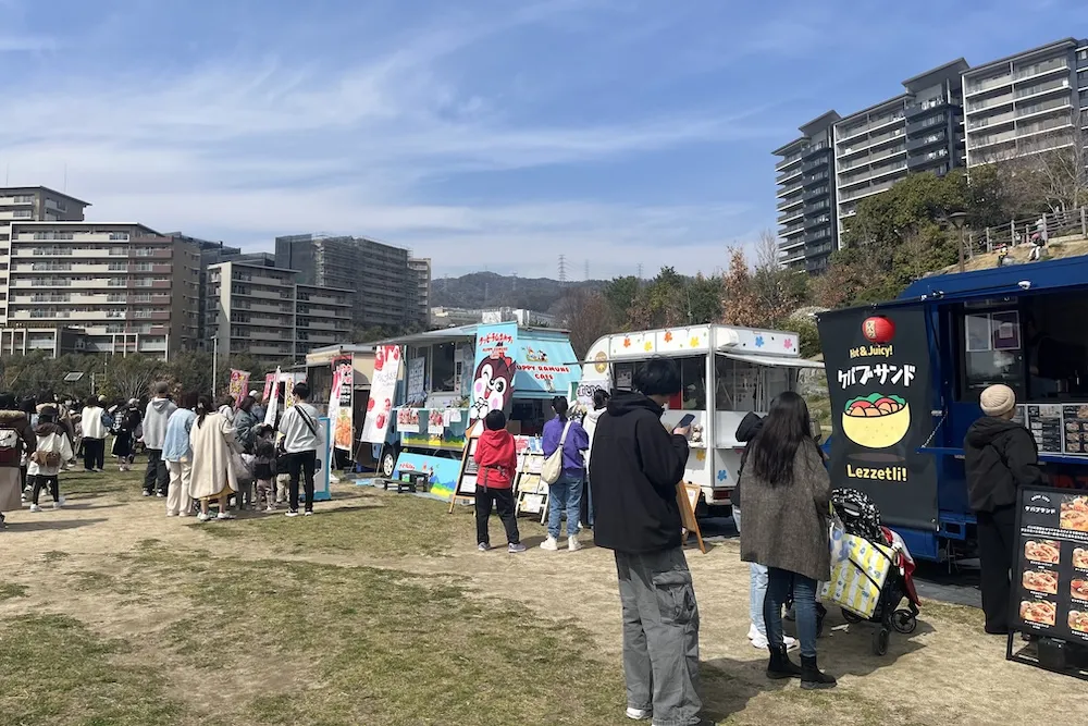 MOKUMOKUFESのキッチンカー