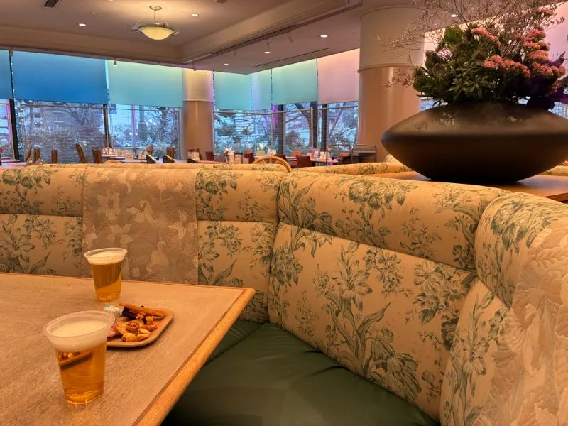 リーズナブルな夜仕様のドリンクバー！17時から魅力満載の宝塚ワシントンホテル