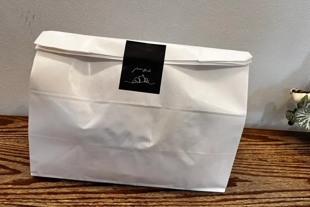 new bird　テイクアウトの紙袋