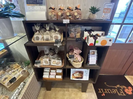 フルリール_店内の様子