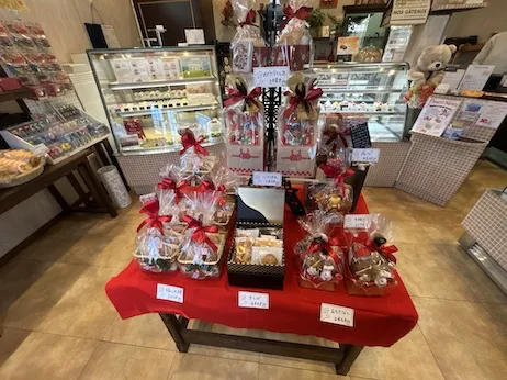 フルリール_店内の様子