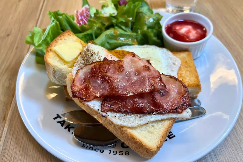 【茨木】高木珈琲でモーニング｜ふわとろパンケーキと厚切りトースト