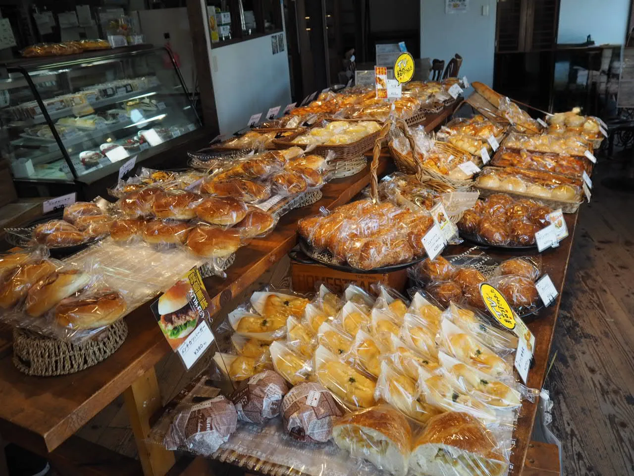 京都・伏見で地元に愛される名店 ゲベッケン（GEBACKEN）深草本店 おすすめパンとアクセスを徹底解説！