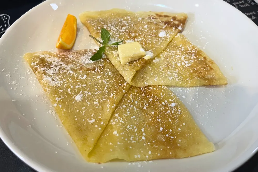 茨木市にあるカフェBonPetitのシュガーバタークレープ