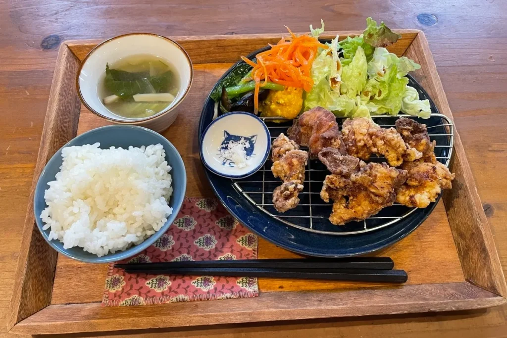 「鶏のから揚げプレート」