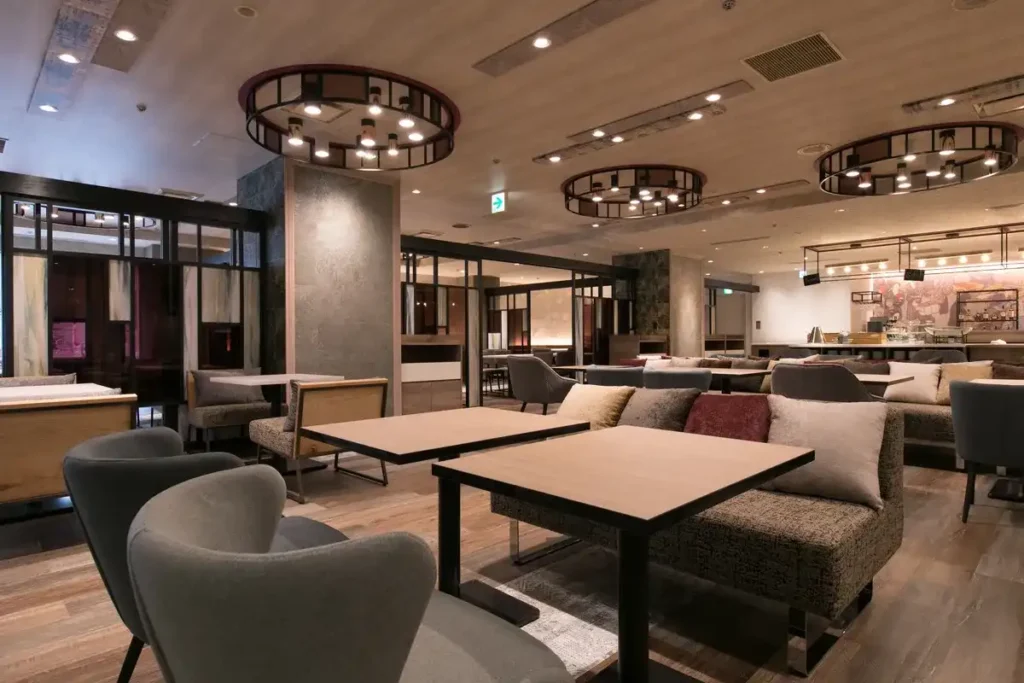 デリシャスキッチン エモンデル内観