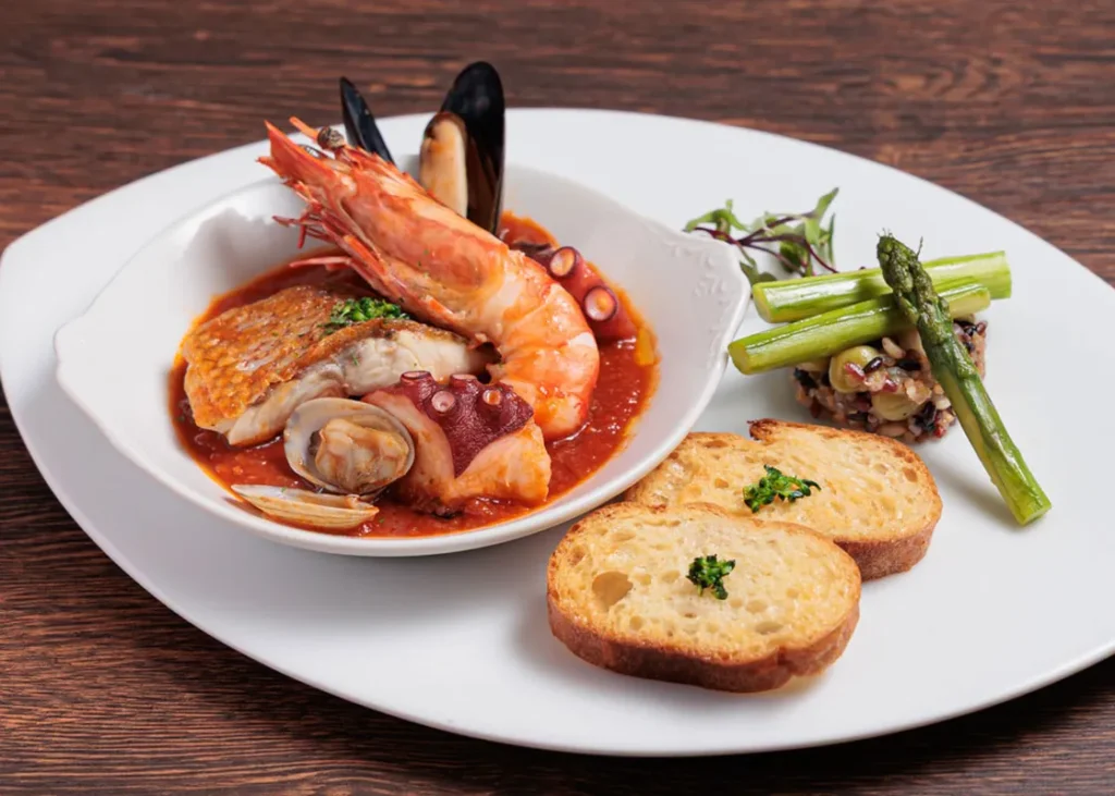 デリシャスキッチン エモンデルランチ一例