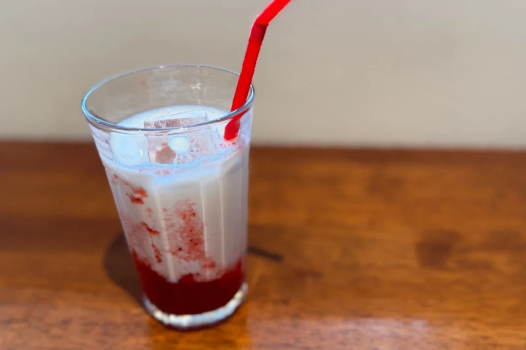 Delight -coffee&bake-　いちごミルク