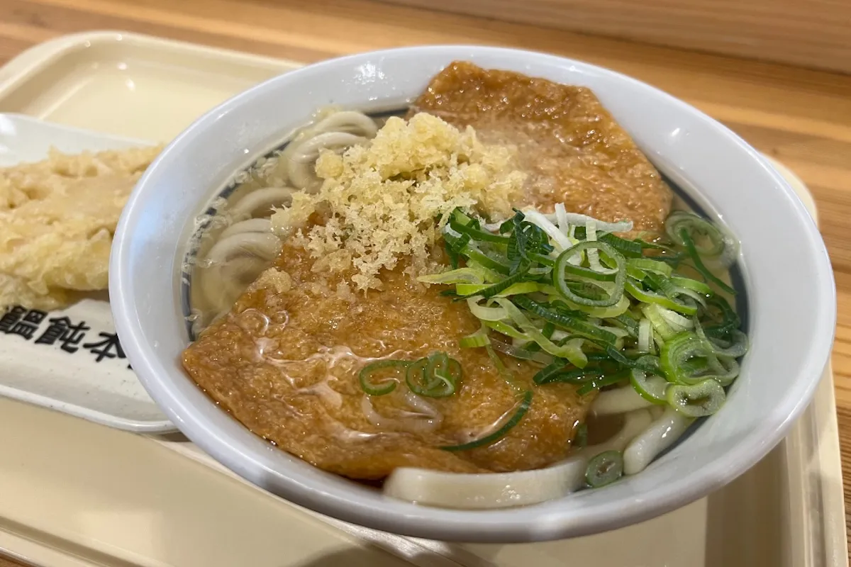 【茨木】毎月3日はきつねうどん半額！鶴丸饂飩本舗イオンタウン茨木太田店