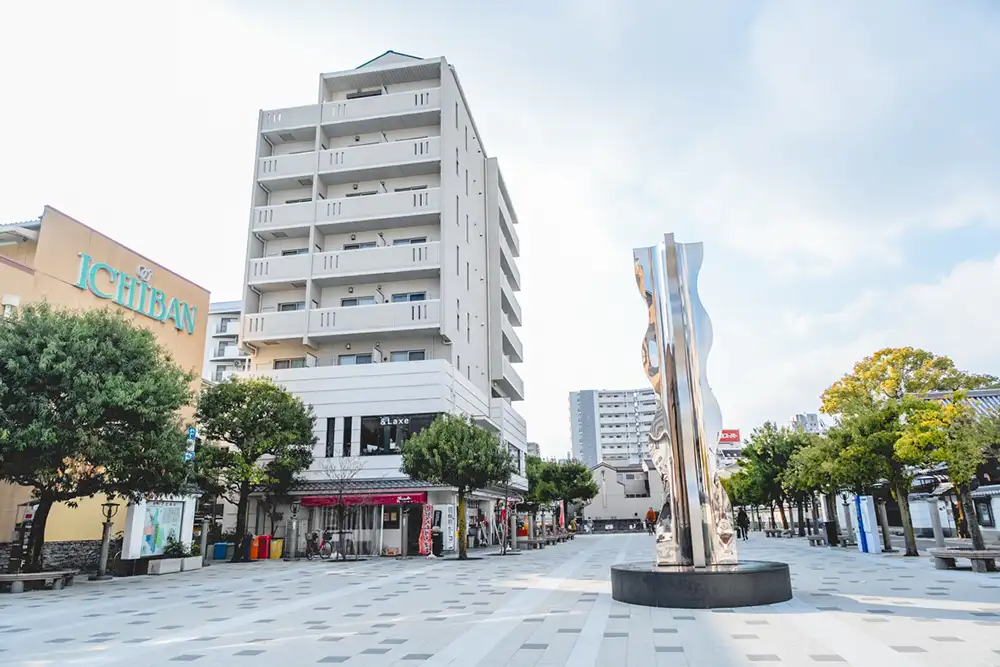 伊丹　インディアホーリー 伊丹三軒寺前広場1