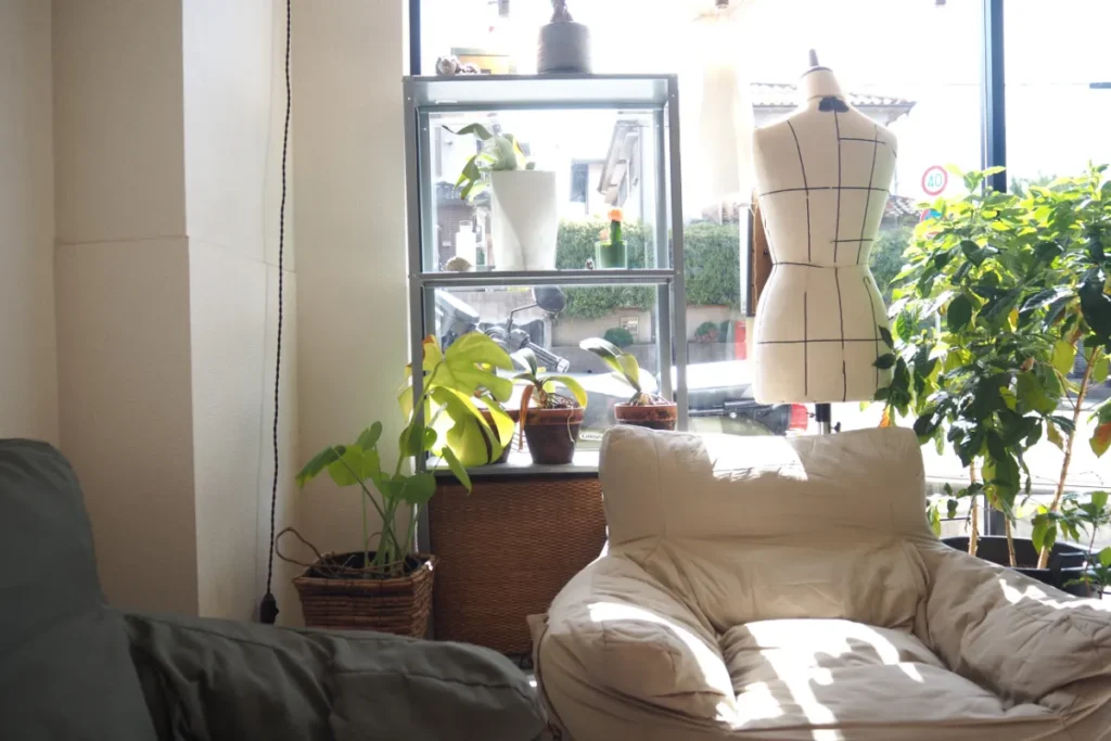 店内のトルソーとグリーンの一部はお客様からプレゼントされたものなんだとか