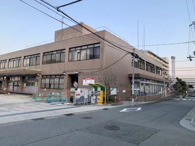 あずまキッチン　灘郵便局側方面