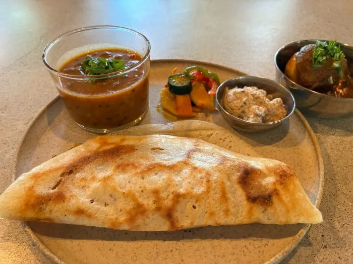 ビーガンなインドカレーモーニング。宝塚・清荒神から始まる、よき日！