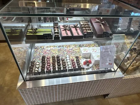 フルリール_チョコレートのショーケース