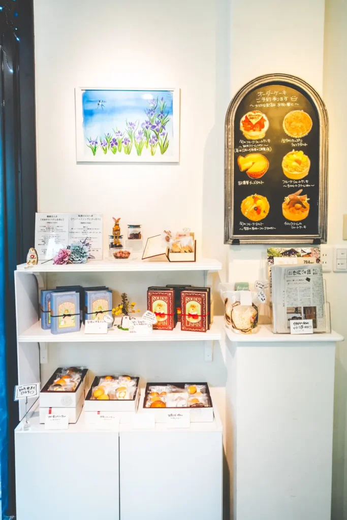 カキツバタ　焼き菓子