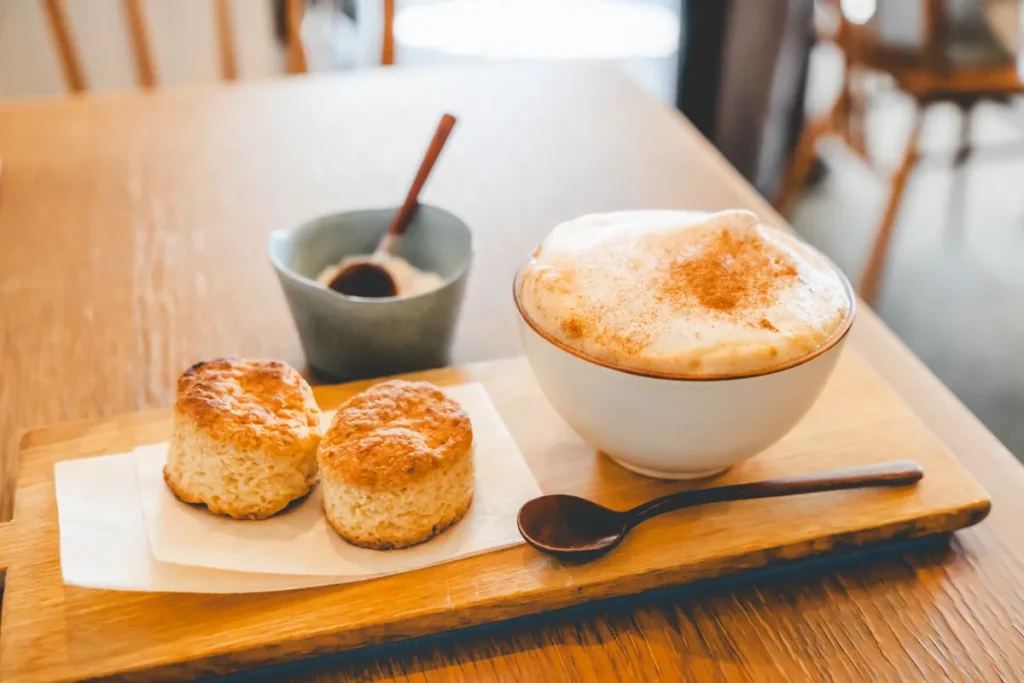 スタンスドット　スコーンとコーヒー1