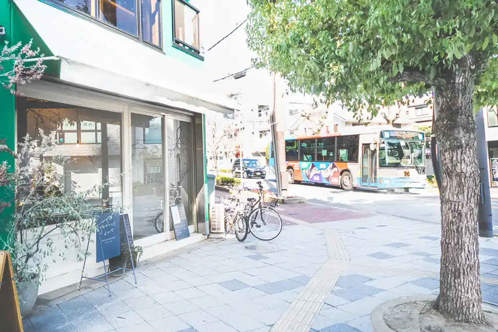 スタンスドット　外観とくすのき