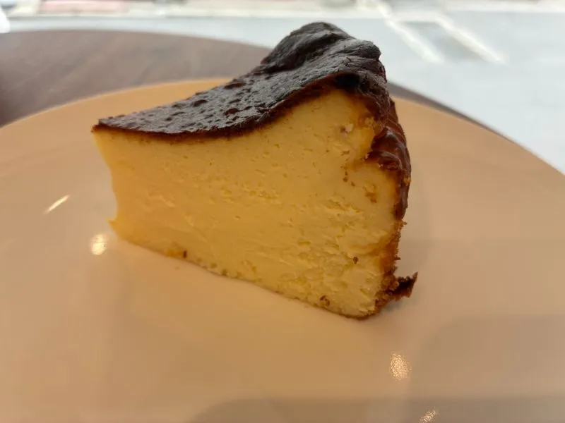 バスクチーズケーキ