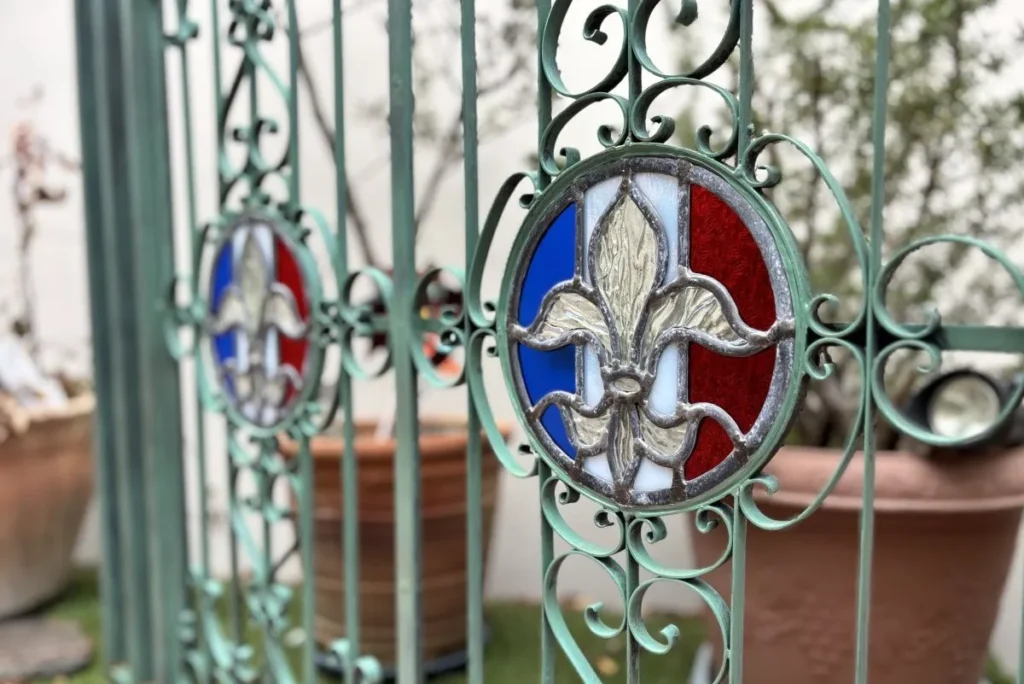 シェフィル 外観 門扉