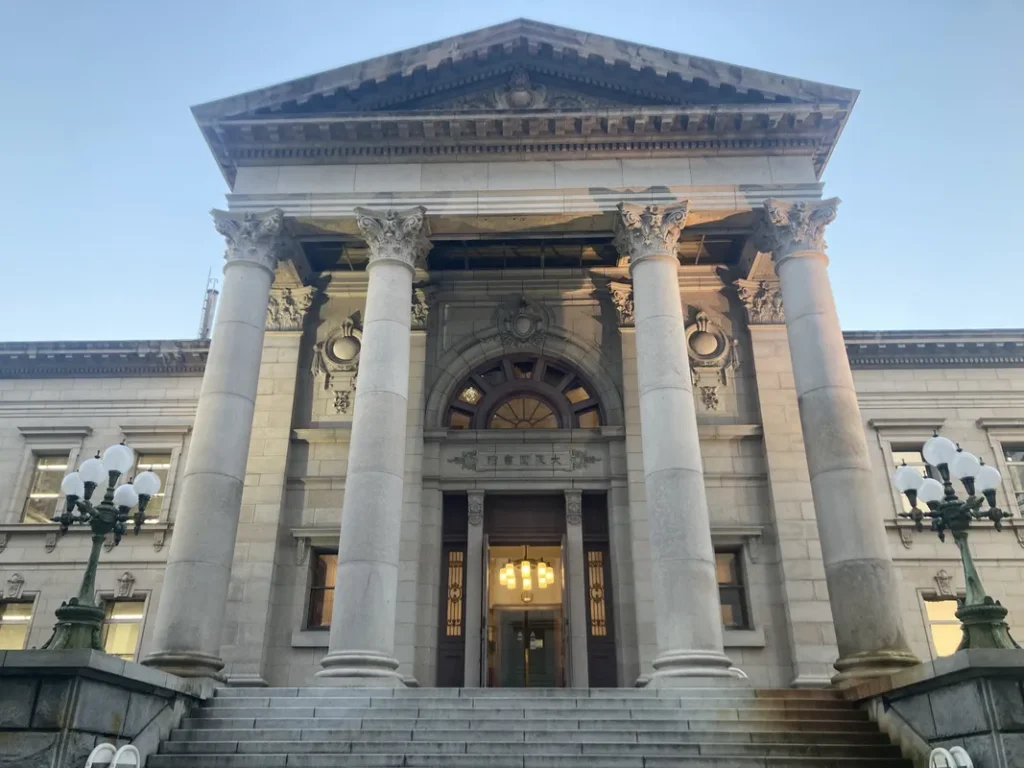 大阪府立中之島図書館外観