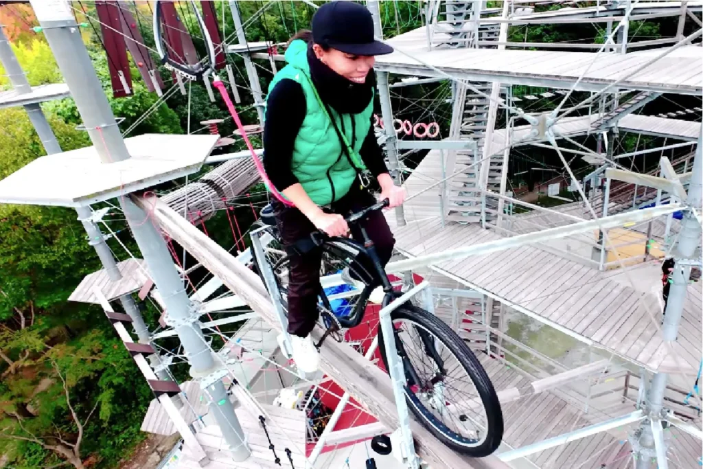 ファンタズーマで自転車を使っている様子