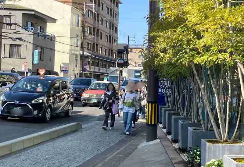 五条坂南行バス停の外観