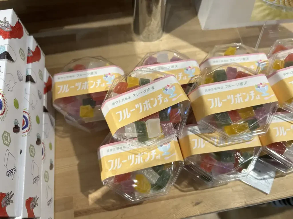 江坂ハンズ日本百貨店のディスプレイ1