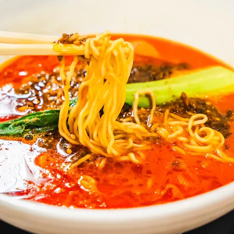 貔貅　パイタン麻辣　箸上げ