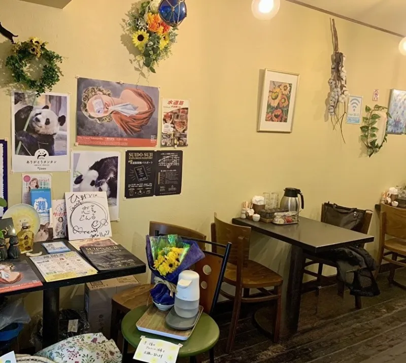 路地裏のカレー屋さん ひまわり　店内５