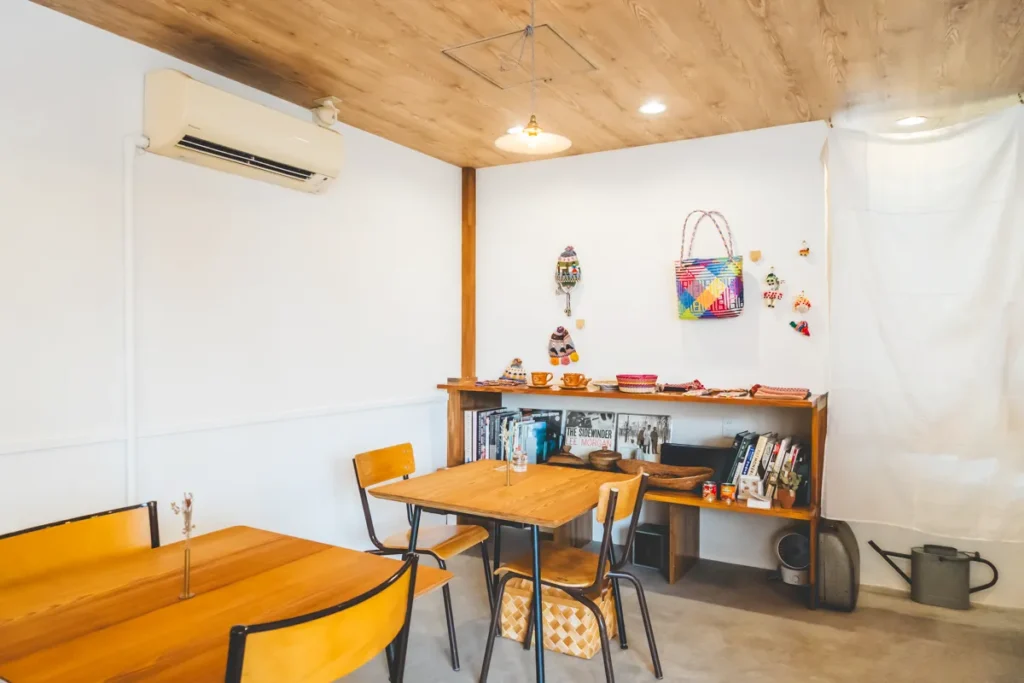 イヌクシュク　店内奥