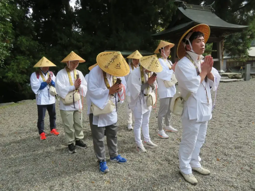 いっぽ一歩堂　先達