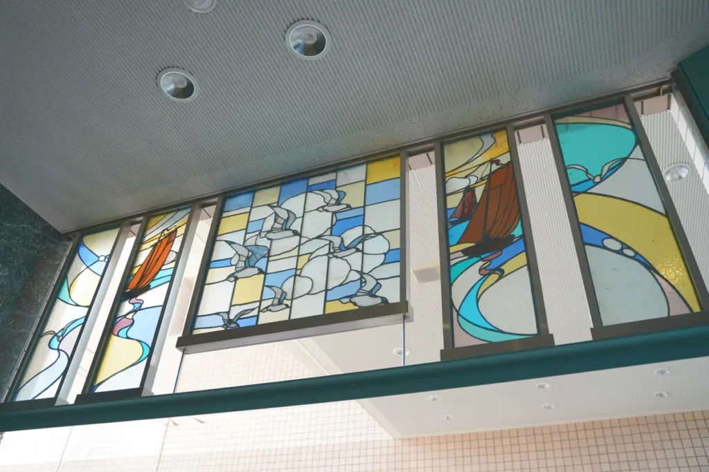 神戸気象台　ステンドグラス