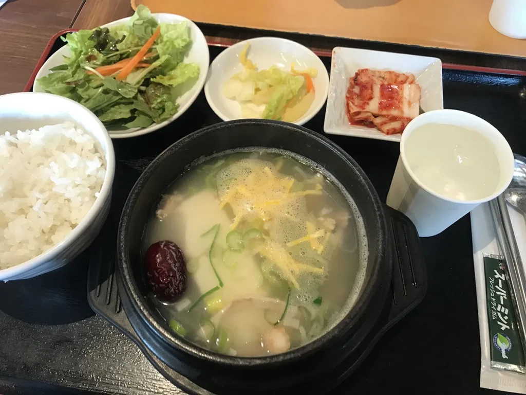 焼肉・韓国料理 KollaBo サムゲタン（参鶏湯）純豆腐チゲ定食