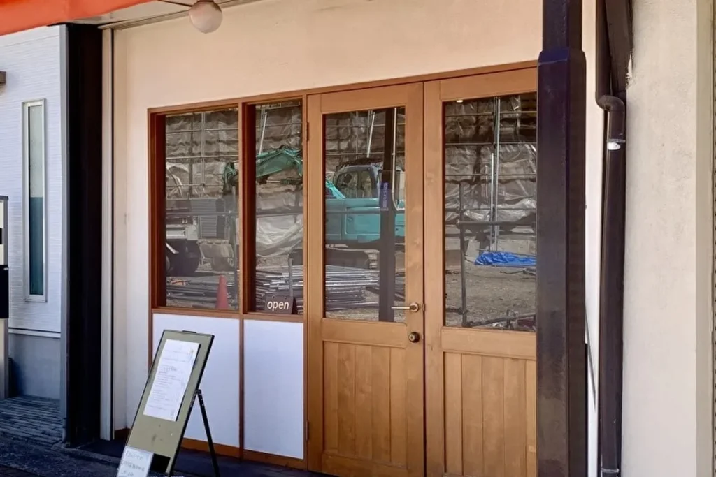 コミ―　外観１