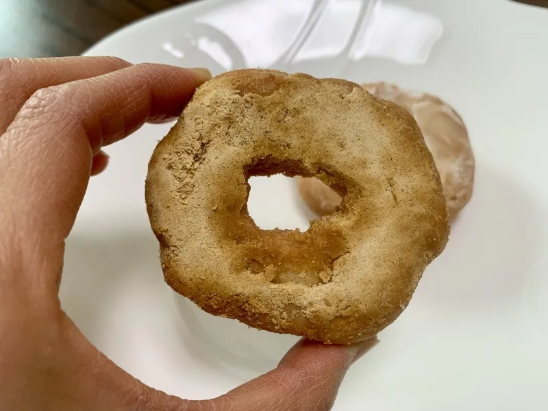 コミ―　きなこドーナツ