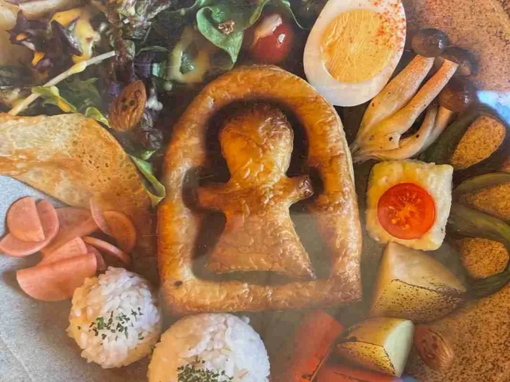 Lily PiPiCa　古墳カレーパイ