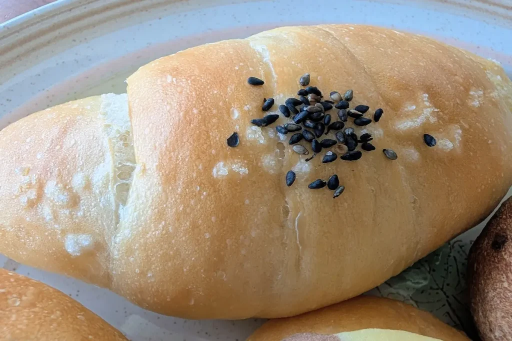 あん塩バターロール