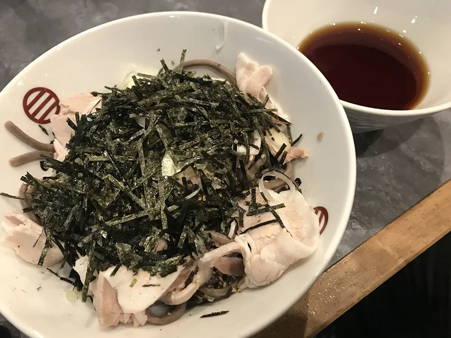 肉蕎麦なり田 辣油肉蕎麦大盛