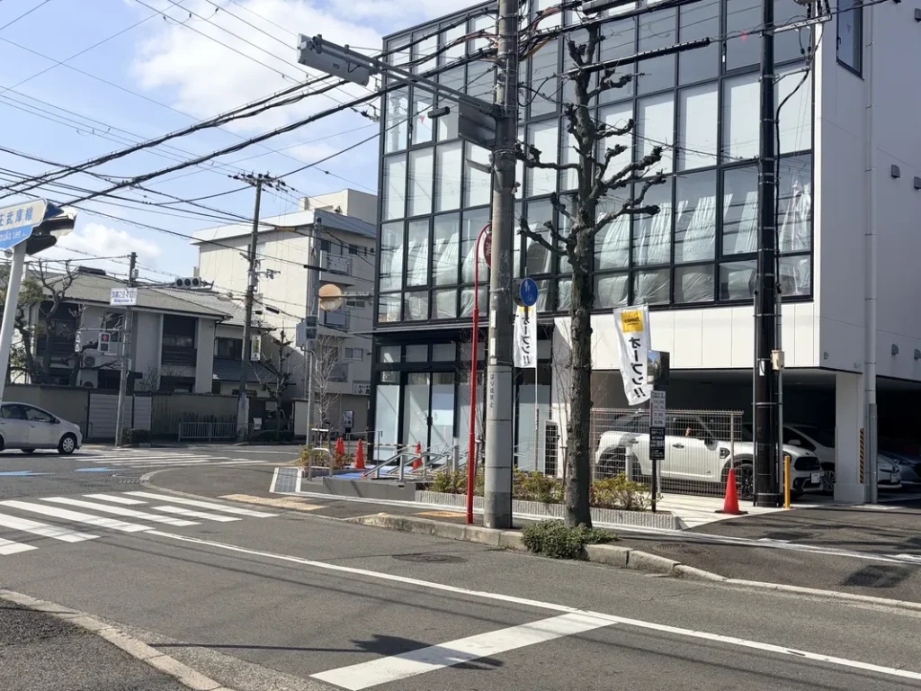 武庫之荘4丁目交差点角にタイムスカーシェアオープン